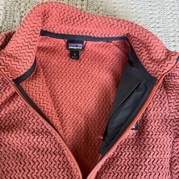 Patagonia R1 Air Zip Neck - Picture 5 of 9